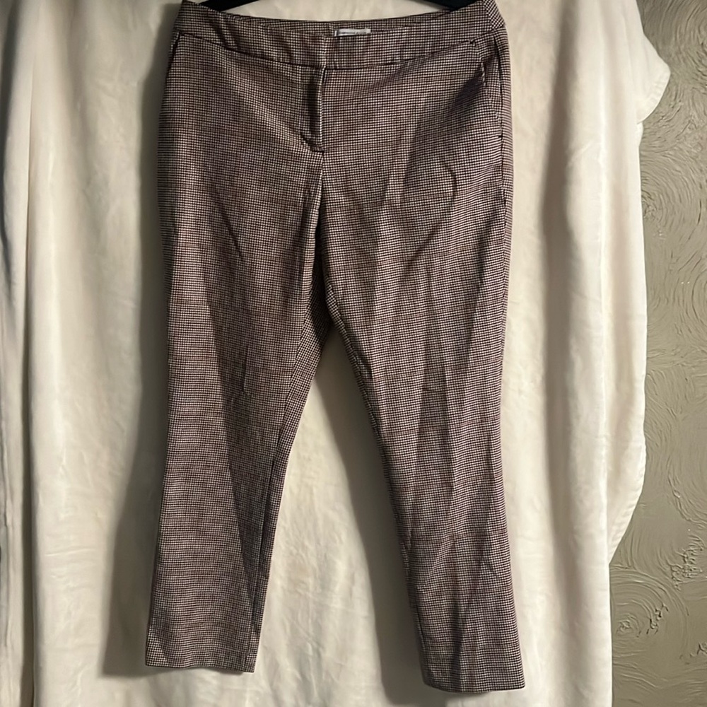 Ankle length dress pants.